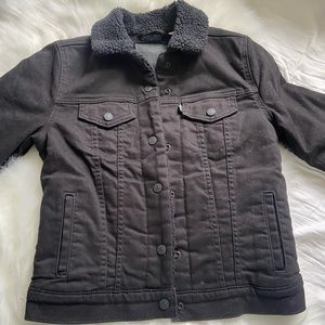 LEVIS JACKET FOR SALE SIZE XS